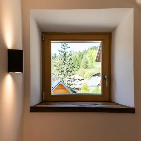 Lussari Style Apartments 9 Апартаменты *
